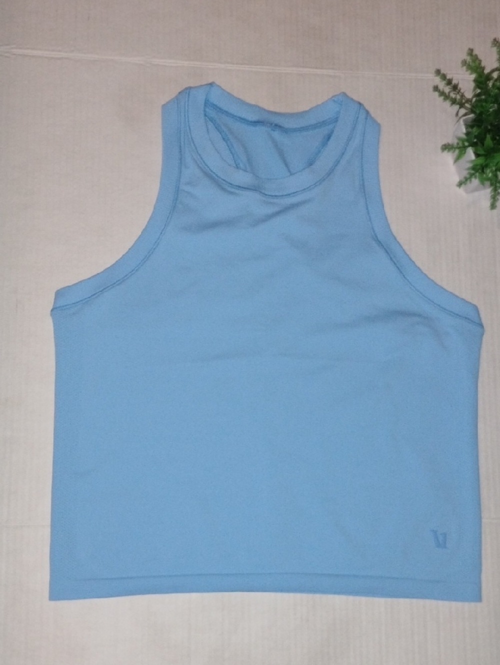 Vuori Seamless Surge Tank Top. Women's size Medium. Light Blue in color.